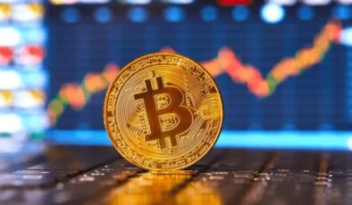 Bitcoin, gece boyunca yatırımcısını uyutmadı