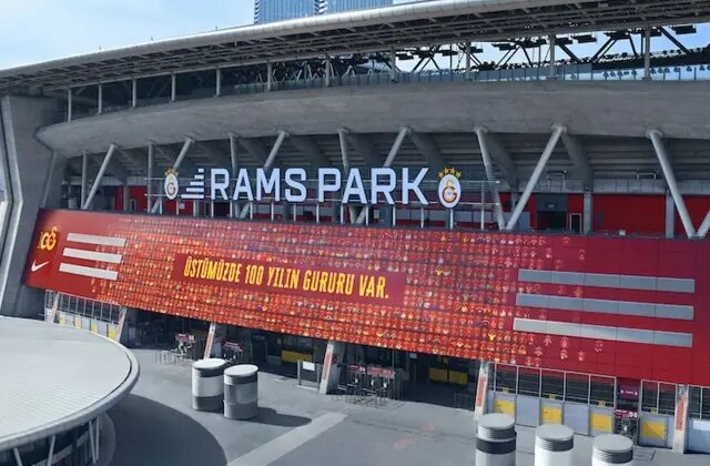 “Bitti” denilen transfer iptal oldu! Galatasaray’a yıldız futbolcudan kötü haber