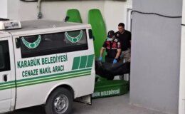 Boşanma aşamasındaki çift evde yangında hayatını kaybetti