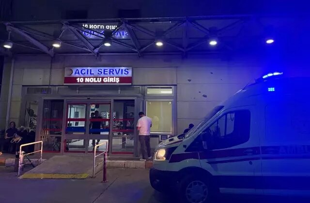 Boşanma aşamasındaki eşini çalıştığı hastanede vurdu