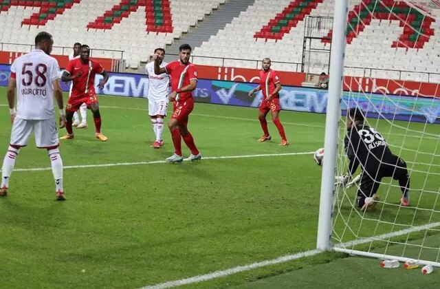 Bu sezon bir ilk! Geçen yıl Süper Lig’de olan takıma Amedspor’dan gol yağmuru