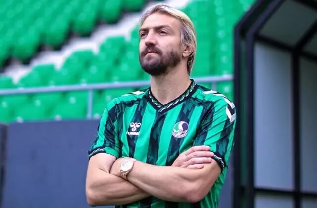 Caner Erkin’in 1. Lig kariyeri de olaylı başladı! İlk maçında bakın ne yaptı