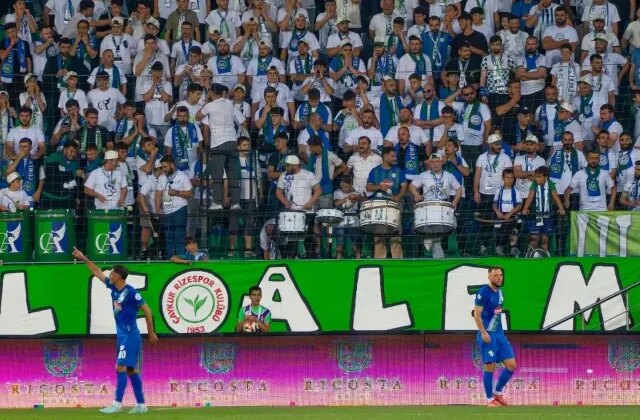 Çaykur Rizespor, dünyaca ünlü kaleciyle görüşmelere başladı