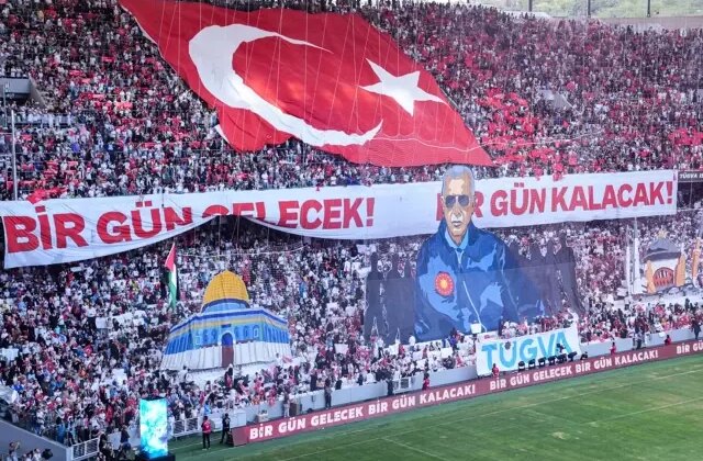 Cumhurbaşkanı Erdoğan’a özel koreografi: Bir yanda Ayasofya, diğer yanda Mescid-i Aksa