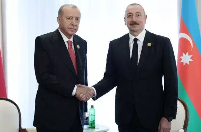 Cumhurbaşkanı Erdoğan Azerbaycan Cumhurbaşkanı Aliyev ile görüştü