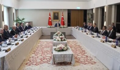 Cumhurbaşkanı Erdoğan başkanlık etti! Malazgirt Zaferi’nin yıl dönümünde kabine, o ilçede toplandı