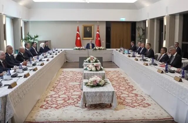 Cumhurbaşkanı Erdoğan başkanlık etti! Malazgirt Zaferi’nin yıl dönümünde kabine, o ilçede toplandı