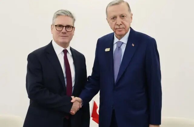 Cumhurbaşkanı Erdoğan, İngiltere Başbakanı Starmer ile görüştü