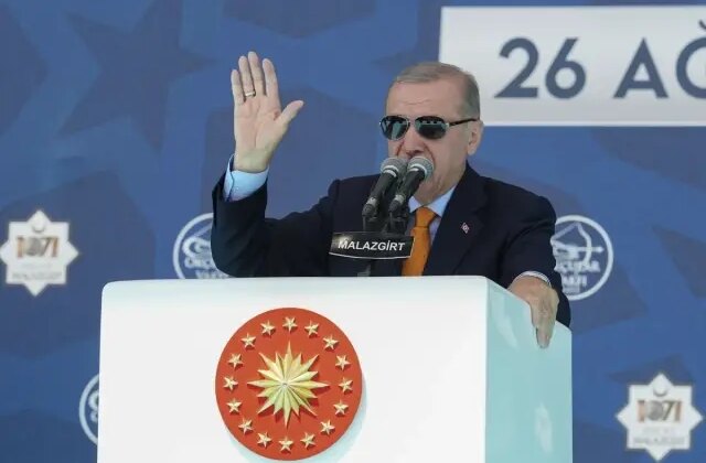 Cumhurbaşkanı Erdoğan, Malazgirt’ten mesaj verdi: Kılıç kınından çıkarsa kelama yer kalmaz