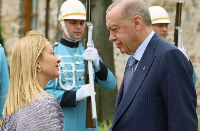 Cumhurbaşkanı Erdoğan, Meloni ve Dibeybe’yi kabul etti