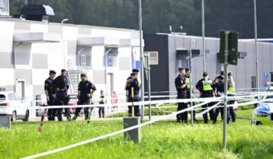 Danimarka’da yolcu treni raydan çıktı: Çok sayıda yaralı var