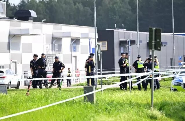 Danimarka’da yolcu treni raydan çıktı: Çok sayıda yaralı var
