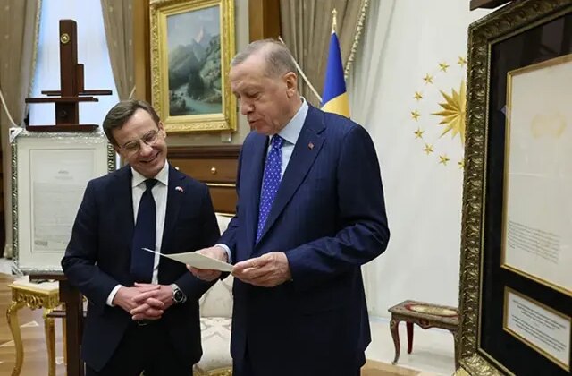Diplomatik skandal! Türkiye’ye ait gizli belgeler tuvalette unutuldu