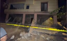 Diyarbakır’da bir evin balkonu çöktü, 2’si çocuk 5 kişi enkaz altına kaldı