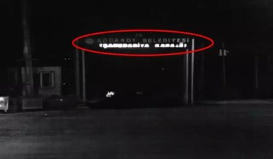 Tabeladaki Türkçe kısmı karartan belediyeye kaymakamdan uyarı yazısı