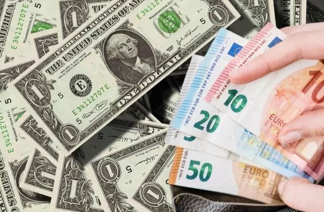 Döviz piyasasında hareketlilik: Dolar ve Euro’da yükseliş sürüyor