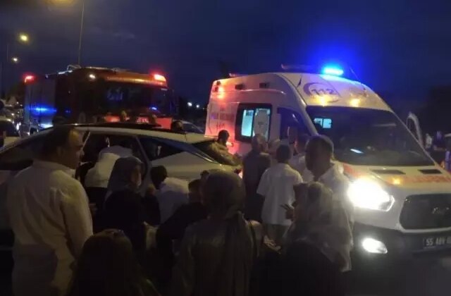 Düğün konvoyunda korkunç kaza! Gelin hastaneye kaldırıldı