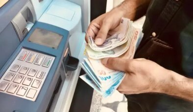 Dünyanın en büyük bankası, Türkiye’deki şubelerinin yarısını kapatıyor