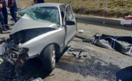 Erzincan’da feci kaza! Araçlar hurdaya döndü, ölü ve yaralılar var