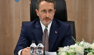 “Fahrettin Altun bakanlıklardan 15 minibüs istedi, reddedildi” iddiası yalanlandı