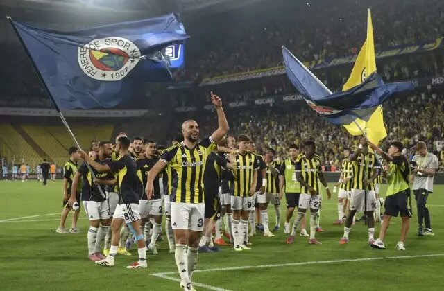 Fenerbahçe’ye kötü haber! Takımın yıldızı aylarca forma giyemeyebilir