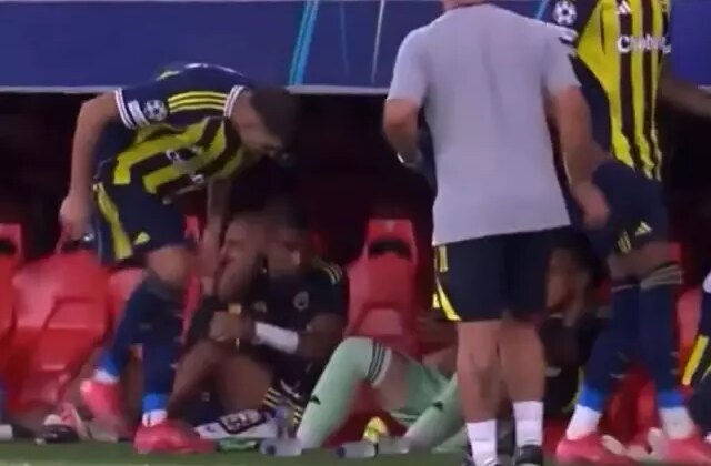 Fenerbahçe yedek kulübesinde yayına yansıyan tartışma