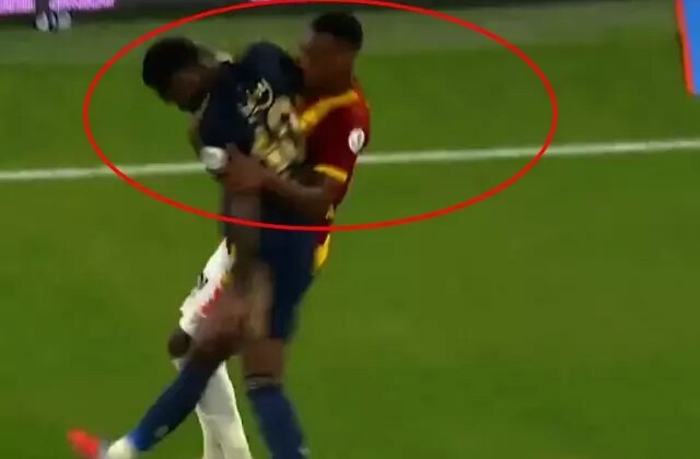 Göztepe, Fenerbahçe karşısında kırmızı kart bekledi