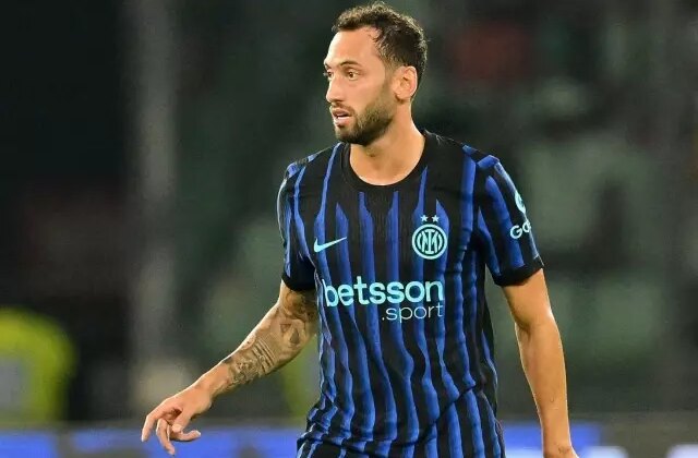 Hakan Çalhanoğlu Galatasaray için gemileri yaktı