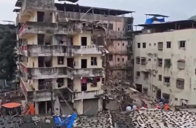Hindistan’da bina çöktü: 15 kişi öldü, 9 kişi yaralandı
