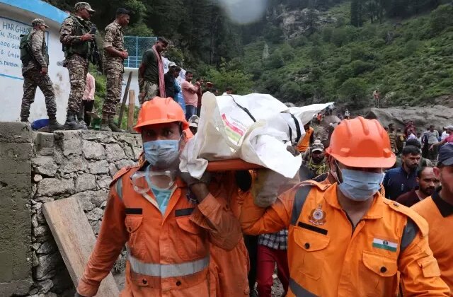 Hindistan’da sel felaketi: 60 kişi hayatını kaybetti