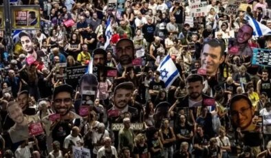 İsrail’de on binlerce kişi Netanyahu hükümetini protesto etti
