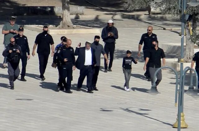 İsrailli aşırı sağcı Bakan Ben-Gvir, Mescid-i Aksa’ya baskın düzenledi