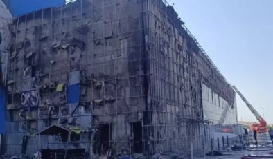 İzmir’deki fabrika yangını panik yarattı