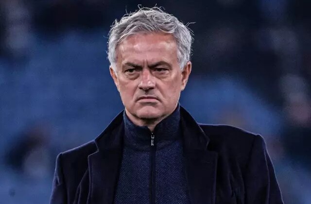 Jose Mourinho: Aslında bizim şampiyon olmamız gerekiyordu