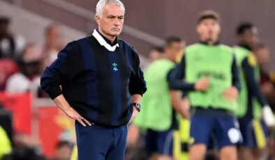 Jose Mourinho: Benfica hak etti, daha güçlü olan takıma kaybettik