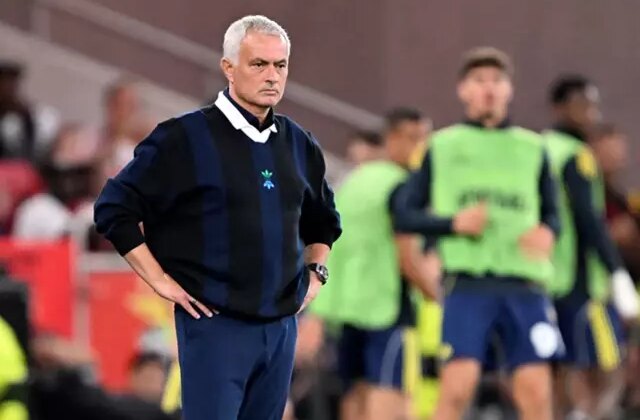 Jose Mourinho: Benfica hak etti, daha güçlü olan takıma kaybettik