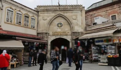 Kapalıçarşı’ya 1 milyar 250 milyonluk operasyon! 23 iş yeri basıldı, 40 kişi gözaltında