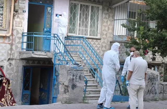 2 haftadır haber alınamayan adam evinde ölü bulundu
