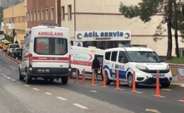 Kendisini bıçakla yaralayan oğlunu tüfekle katletti