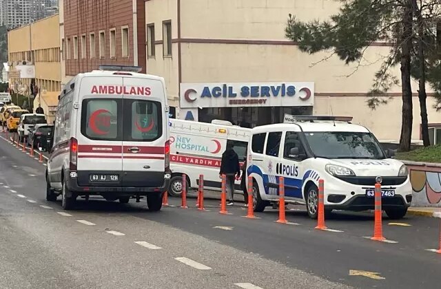 Kendisini bıçakla yaralayan oğlunu tüfekle katletti