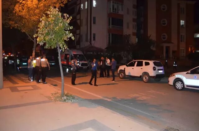 Kızıyla boşanmak üzere olan damadını 9 el ateş ederek öldürdü