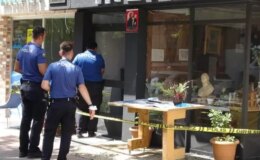 Koku yayılınca ekipler çağrıldı, iş yerinden çıplak cansız bedeni çıktı
