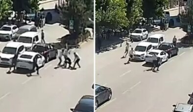 Kombi tartışması hastanede bitti: 5 kişi kiracıyı cadde ortasında sopalarla dövdü