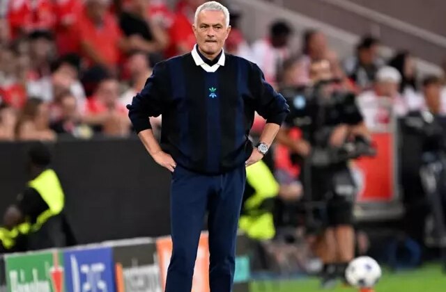 Maçtan çok konuşuldu! İşte Mourinho’nun kazağının fiyatı