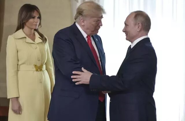 Trump kendi elleriyle teslim etti! First Lady’den Putin’e özel mektup