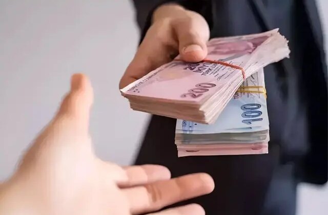 Memur ve emeklisinin toplu sözleşme süreci devam ediyor