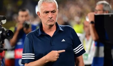 Mourinho, Fenerbahçe yönetimini topa tuttu