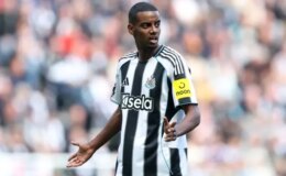 Newcastle, Isak için yapılan 140 milyon euroluk tarihi teklifi reddetti