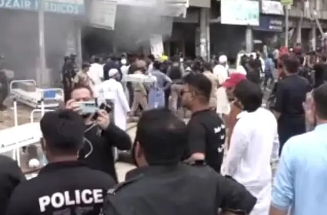 Pakistan’da havai fişek deposunda patlama: 2 ölü, 34 yaralı