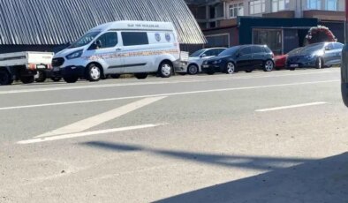 Rize’de mal sahibi ile kiracının kavgası kanlı bitti: 3’ü ağır 4 yaralı